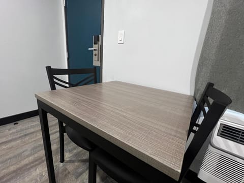 Dining area, minibar