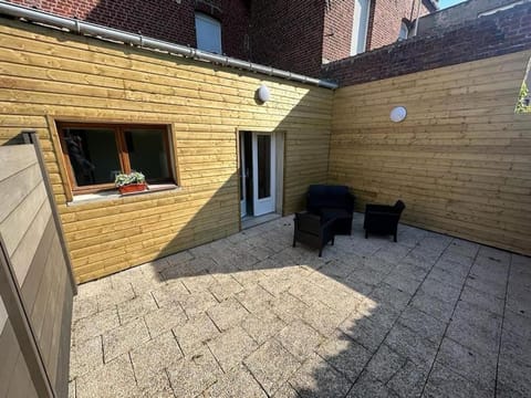 Martin Appartement Cambrai avec cour Apartment in Cambrai