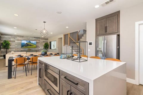 The Lake Stay House in Menifee