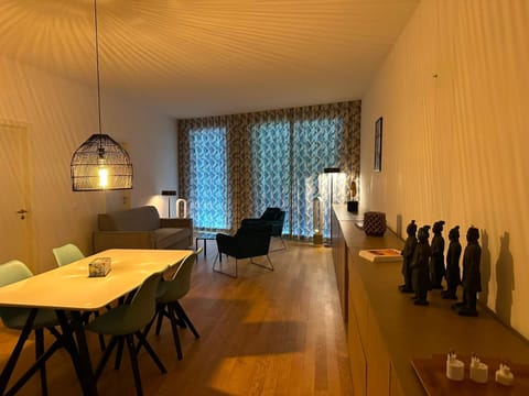 Decorative detail, Guests, Area and facilities, furniture, heating, storage
