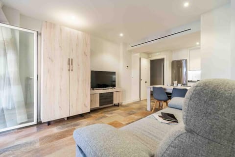 Communal lounge/ TV room, Living room