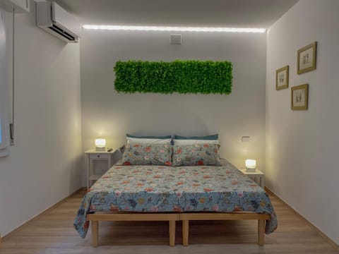 Photo of the whole room, Bedroom, Facility for disabled guests