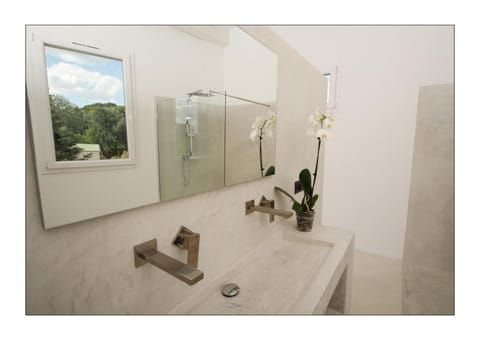 Bathroom, Balcony/Terrace, Bedroom, Swimming pool, Breakfast, air conditioner