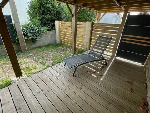 Patio, Garden, sunbed