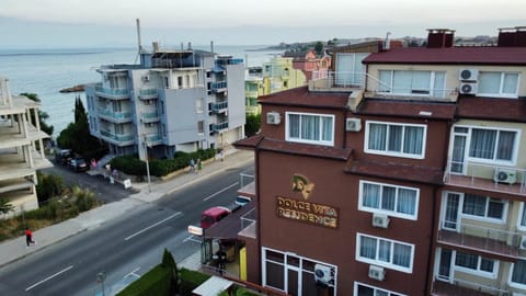 Property building, Bird's eye view, Location