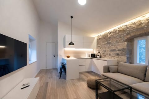 TV and multimedia, Kitchen or kitchenette, Living room, Seating area, Dining area, minibar