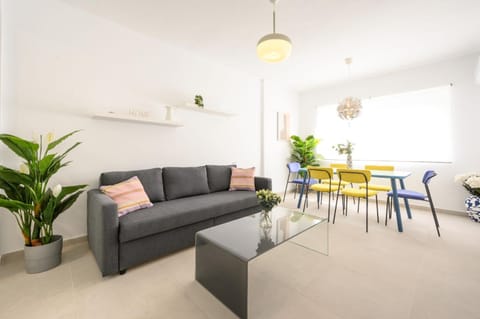 Living room, Food and drinks, Food, acessibility