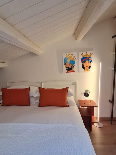 Bed, Photo of the whole room, Bedroom, furniture, wardrobe, air conditioner