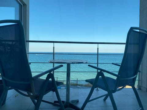 Day, Balcony/Terrace, Seating area, Sea view