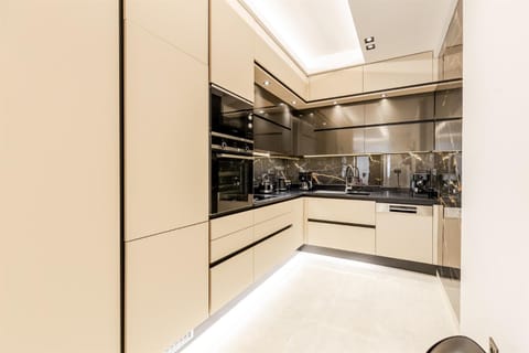 Vivian's Luxury Suite Apartment in Islands