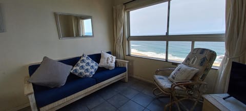 Living room, Sea view