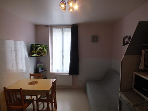 TV and multimedia, Seating area