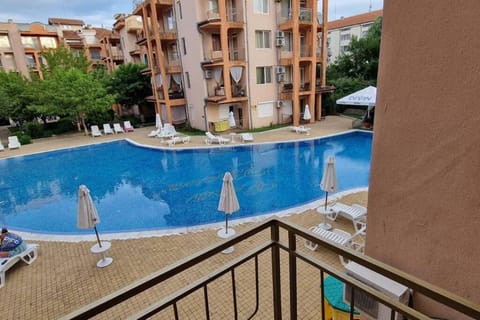 View (from property/room), Pool view
