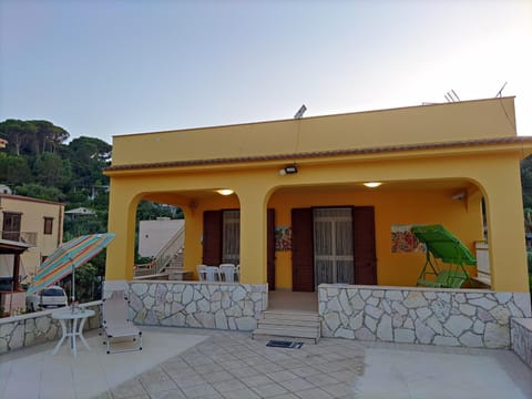 Property building, Day