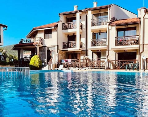 Property building, Swimming pool
