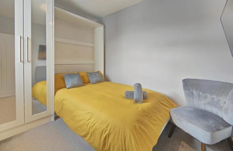 Bed, Bedroom