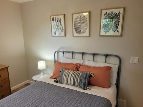 White Birch - Riverfront and Newly-Remodeled! House in Elberta