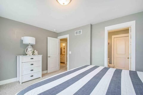 The Heron House-On The Lake! Villa in Indiana