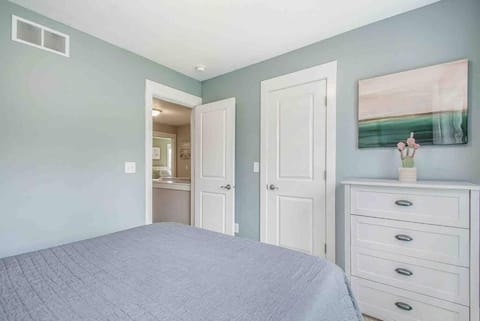 The Heron House-On The Lake! Villa in Indiana