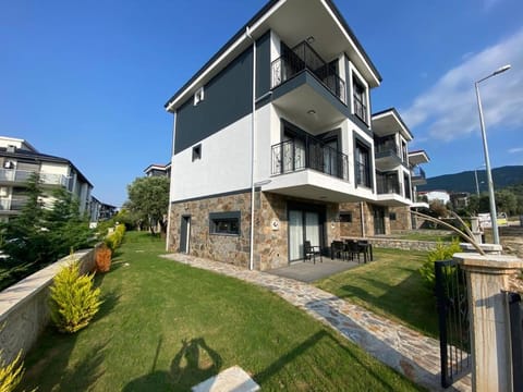 Garden, Balcony/Terrace