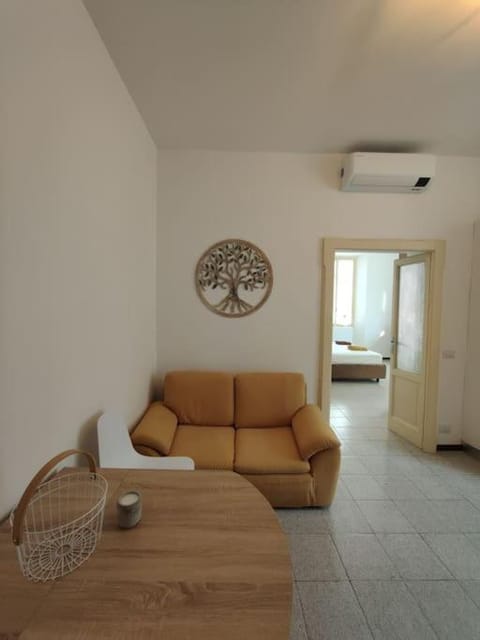 Casa J Apartment in Como
