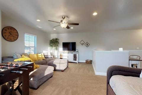 Southern Comfort-Pool! Hot Tub! House in Washington