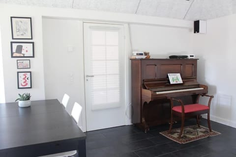 Dining area, hair dresser