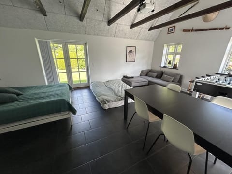 Bed, Dining area, Bedroom