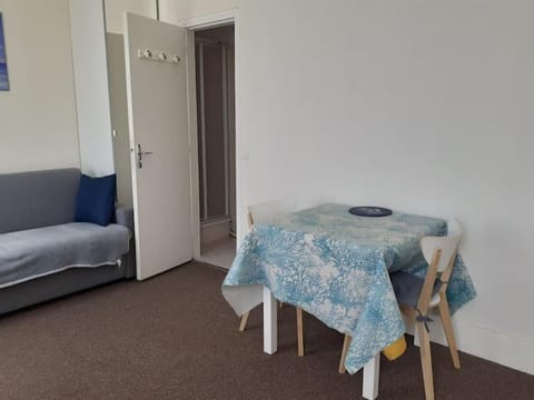 Cabourg Charmant studio centre ville RUE DE LA MER Apartment in Cabourg