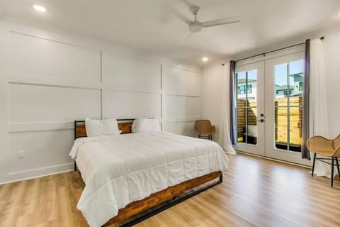 Modern Luxury 4BR Pool Bay Access Outdoor Dining House in Perdido Key