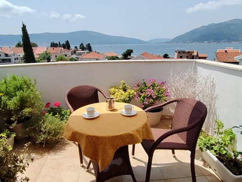 Day, Natural landscape, View (from property/room), Balcony/Terrace, Balcony/Terrace, Mountain view, Sea view