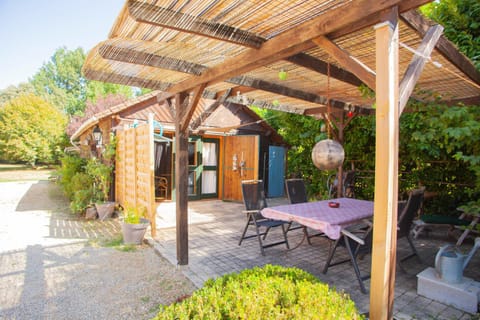 Patio, Garden view