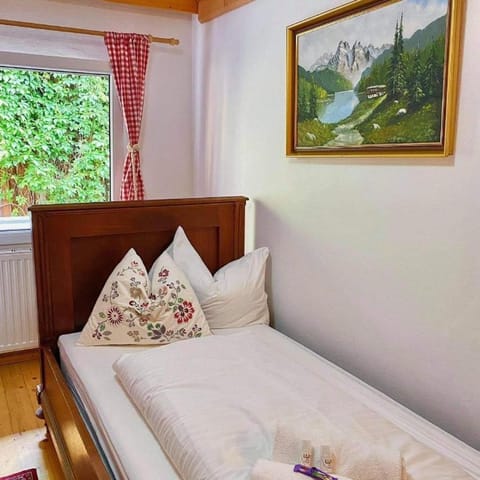 Pension Leopoldine Bed and Breakfast in Hallstatt