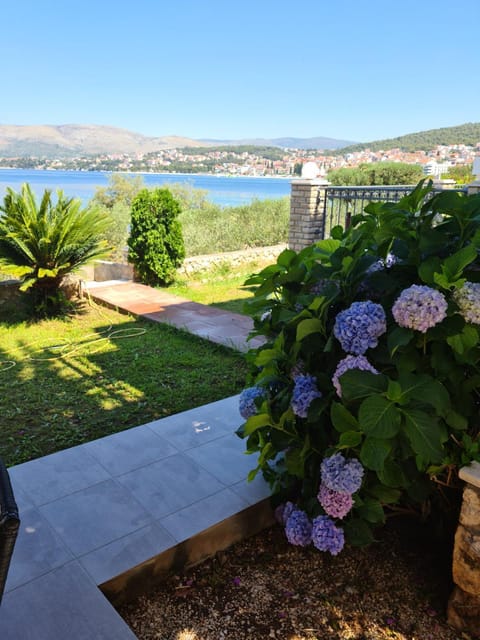 Garden, Sea view