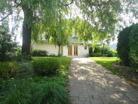 Facade/entrance, Garden, Garden view, Mountain view