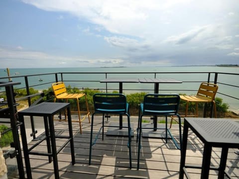 La dunette : loft vue imprenable Apartment in Saint-Vaast-la-Hougue