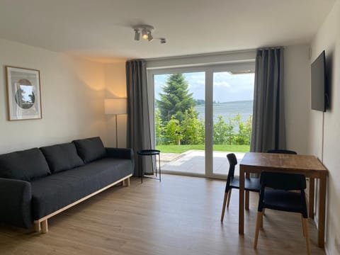 TV and multimedia, View (from property/room), Balcony/Terrace, Living room, Seating area, Dining area