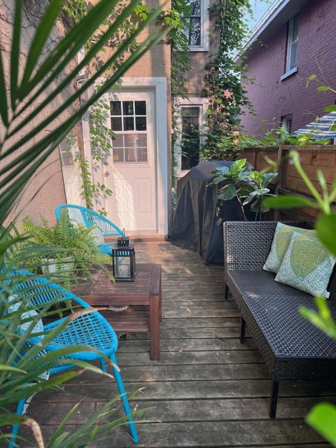 Patio, Day, Garden, Balcony/Terrace, Garden view