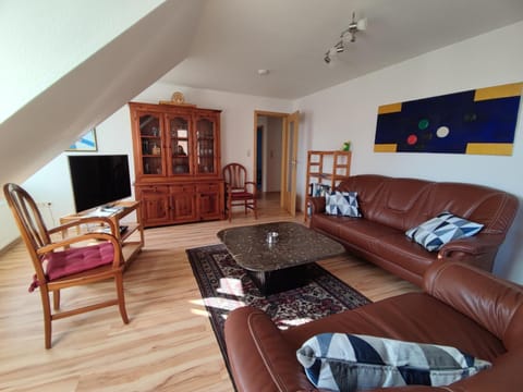 Living room, Photo of the whole room