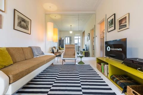 Bed, TV and multimedia, Living room, Bedroom