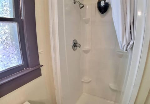 D'vinery Rock Cottage/ #6 Apartment in Eureka Springs