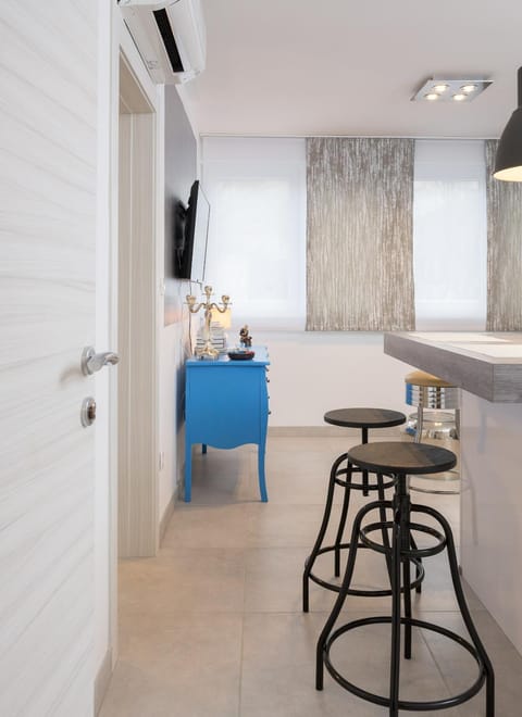 Apartment Scherbl - 1 One-Bedroom Apartment & 2 Private Rooms Near Park Marjan, Split Apartment in Split