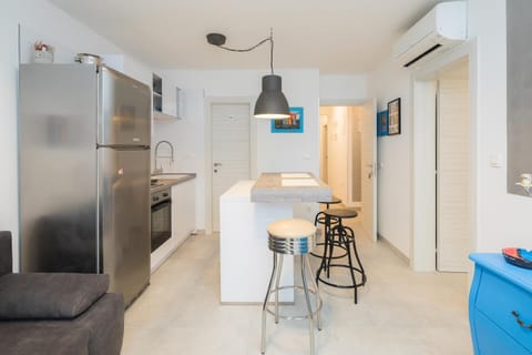 Apartment Scherbl - 1 One-Bedroom Apartment & 2 Private Rooms Near Park Marjan, Split Apartment in Split