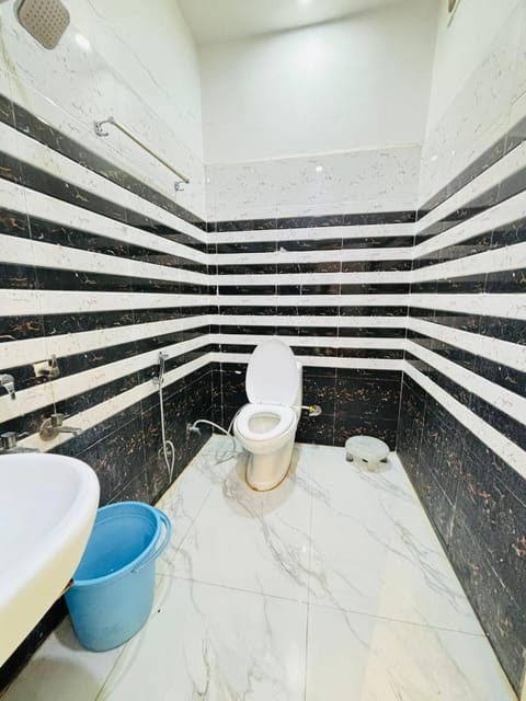 Shower, Toilet, Bathroom, bidet