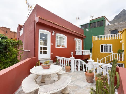 Property building, View (from property/room), Balcony/Terrace, Balcony/Terrace, Dining area