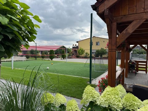 Property building, Garden, Tennis court