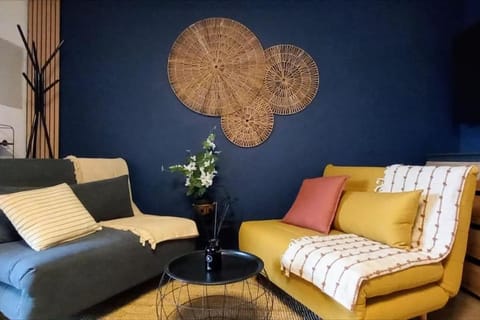 Studio Cocoon Hut Apartment in Cagnes-sur-Mer