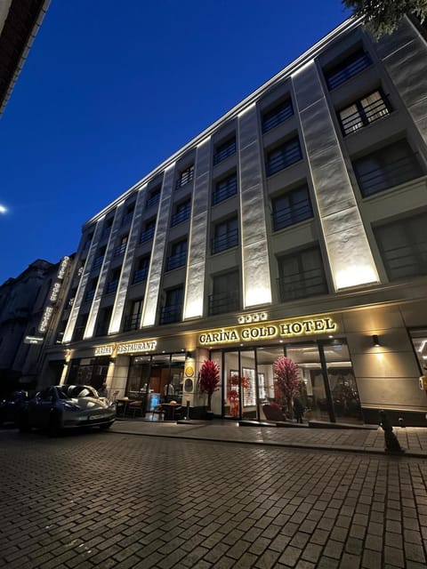 Property building, Location