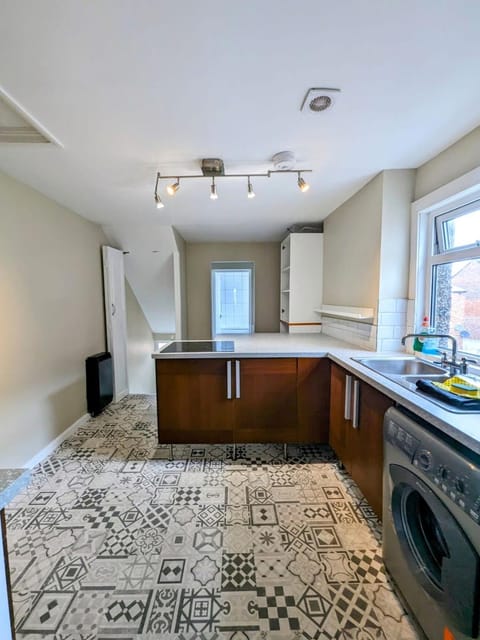 Enjoy 4 BR home near the city Gateshead&Newcastle Apartment in Saltwell Park