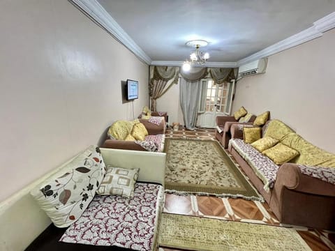 TV and multimedia, Living room, Photo of the whole room, Seating area